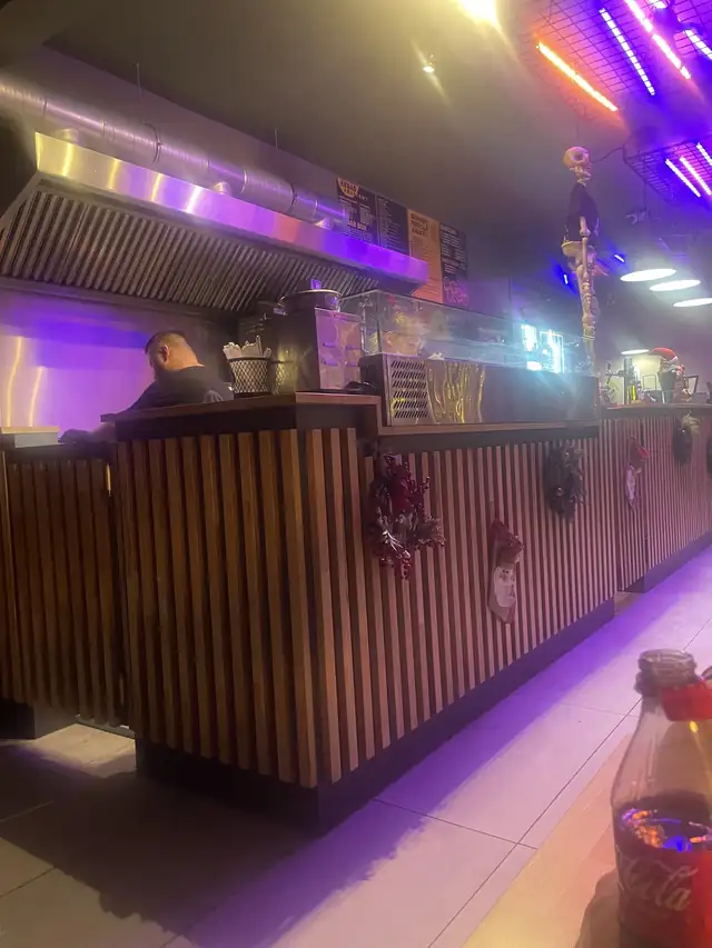Bar wieczorem